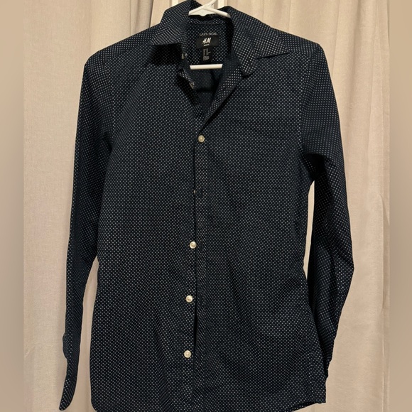 H&M Other - H&M Slim Fit Button up